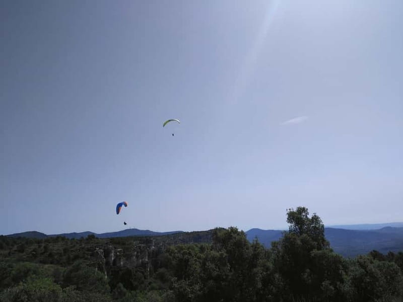 Salou: Mussara Mountains Paragliding - Meeting the Pilot and Getting Ready