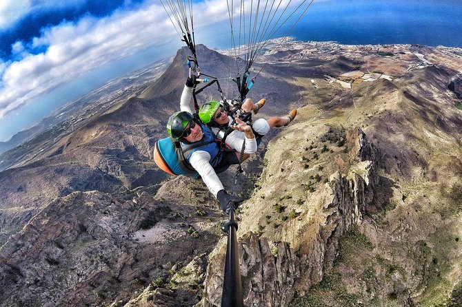 SILVER 1000m paragliding tandem flight above South Tenerife - Is $156.19 a fair price?