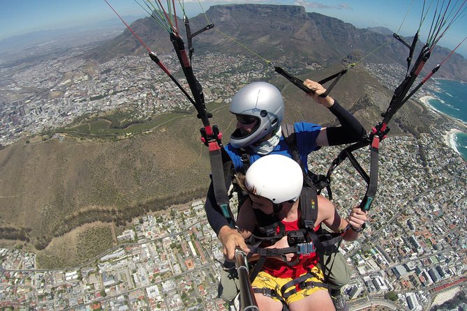 Tandem Paragliding Cape Town Experience TABLE MOUNTAIN PARAGLIDE - Who can take part