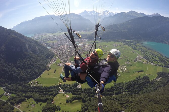 Tandem Paragliding Experience from Interlaken - Who Will Enjoy This Flight Most?