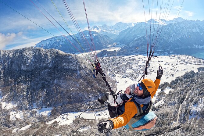 Tandem Paragliding Experience with Transport from Interlaken - From Interlaken to the Beatenberg launch site