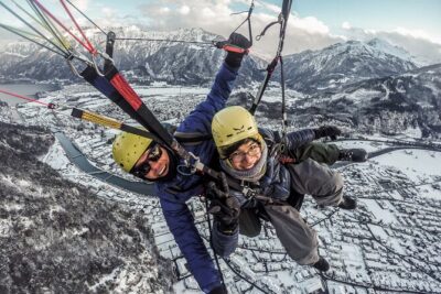 Tandem Paragliding Experience with Transport from Interlaken