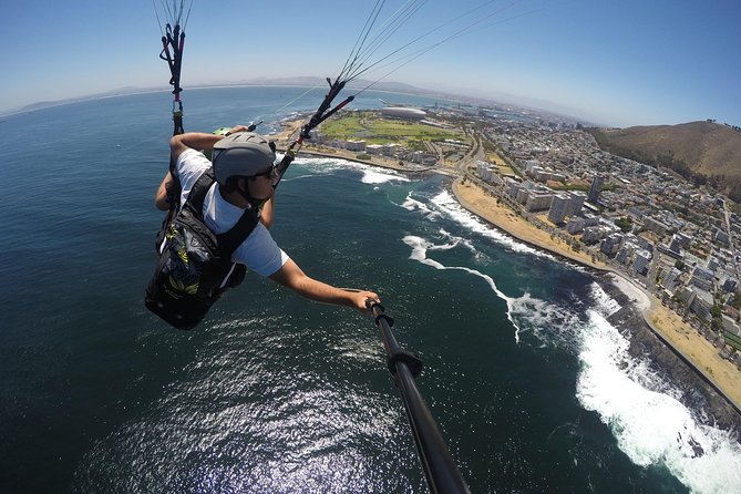 Tandem Paragliding Flight - A small group and an air-conditioned vehicle