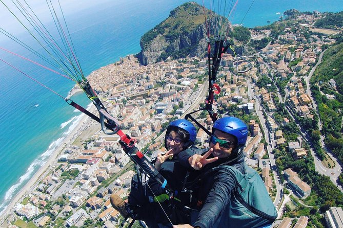 Tandem Paragliding Flight in Cefalù - What this Cefalù flight is really like