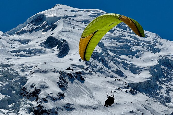 Tandem Paragliding Flight to Chamonix Facing Mont Blanc - Key points at a glance