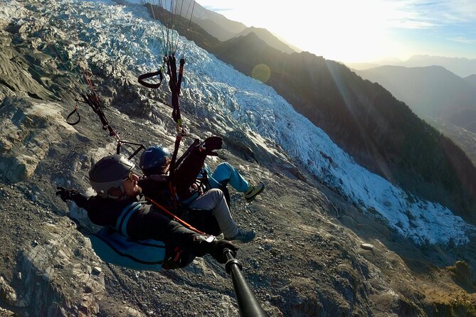 Tandem Paragliding Flight to Chamonix Facing Mont Blanc - Flying toward Mont Blanc above Chamonix