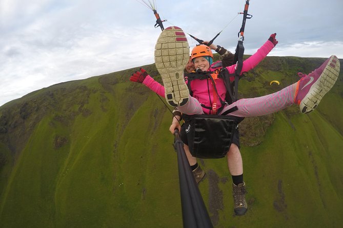 Tandem Paragliding Flights from Vik - Preparing for your first tandem flight