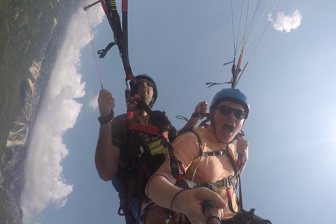 Tandem paragliding in Budva /All-inclusive - GoPro footage and the real value of the price