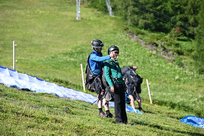 Tandem paragliding in the Stubai Valley near Innsbruck - Weather can change the whole plan