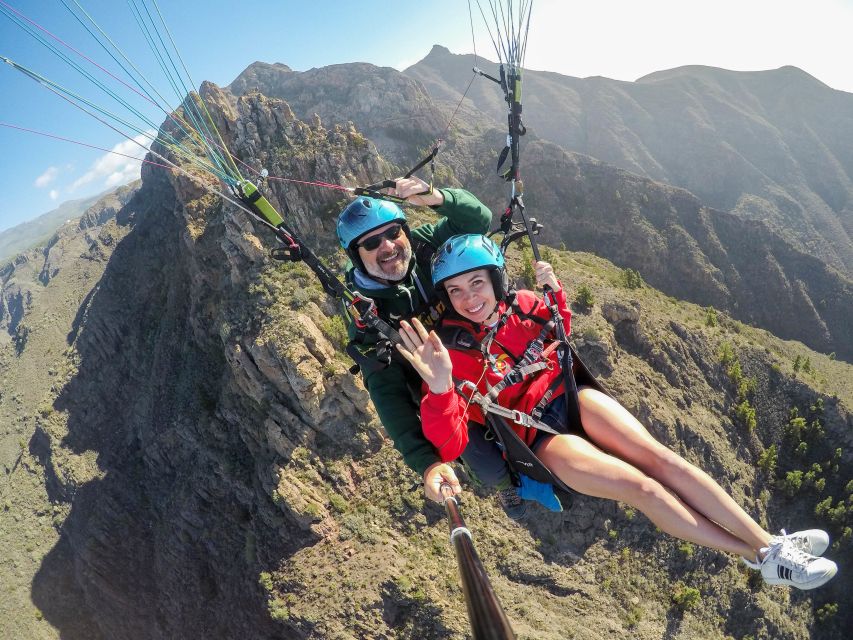 Tenerife: Acrobatic Paragliding Tandem Flight - What kind of paragliding experience is this?