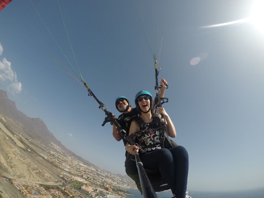 Tenerife: Acrobatic Paragliding Tandem Flight - Asking to handle the glider