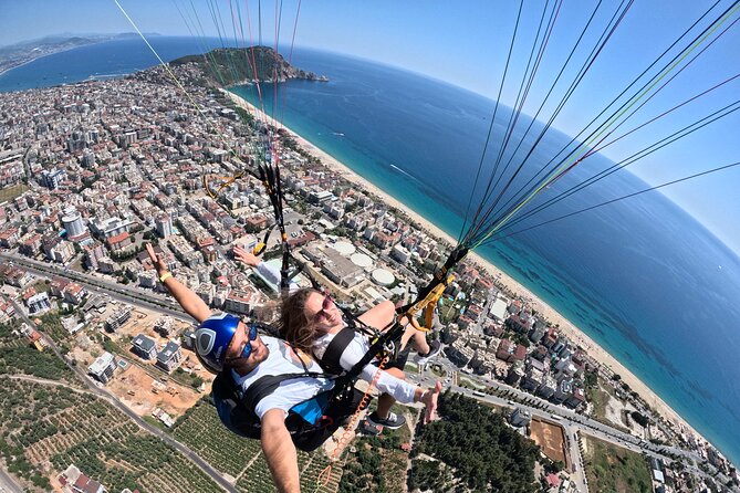 Ulusky Paragliding Alanya - The landing at Cleopatra Beach