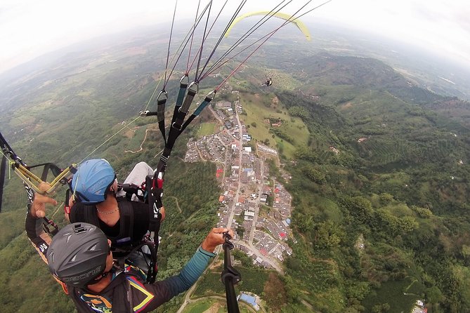 Unique experience flying paragliding - The safety briefing comes before the fun
