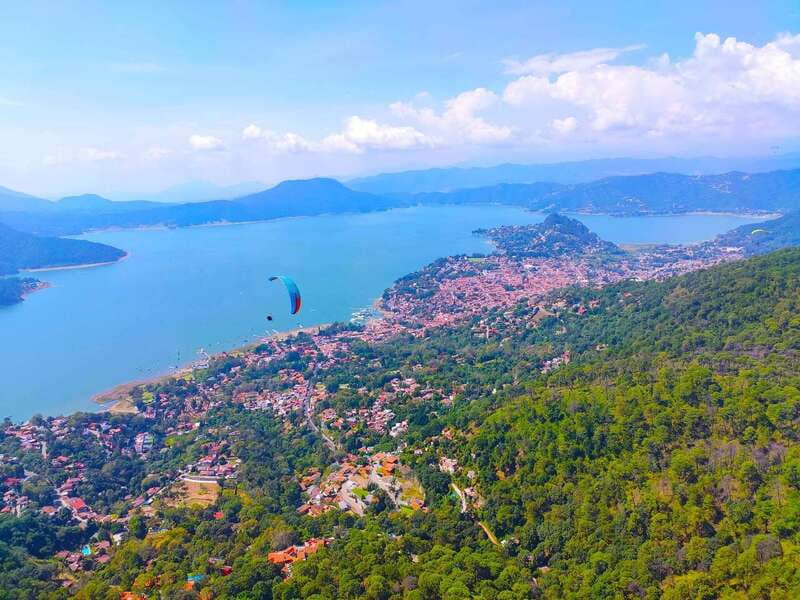 Valle de Bravo: Paragliding flight - What you see from the air
