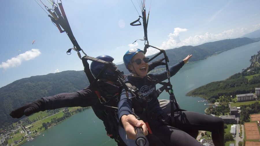 Villach/Ossiachersee: Paragliding "Panorama" Tandemflug - Meeting the Flycenter team near Lake Ossiach