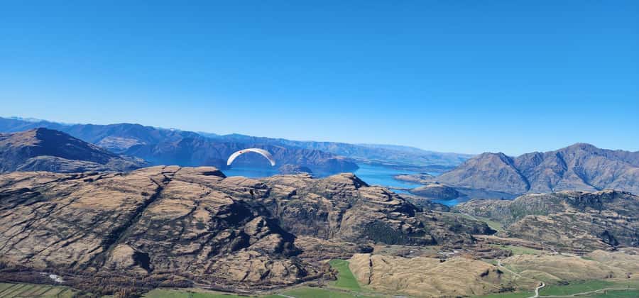 Wanaka: Tandem Paragliding Experience - Taking off with a few simple steps